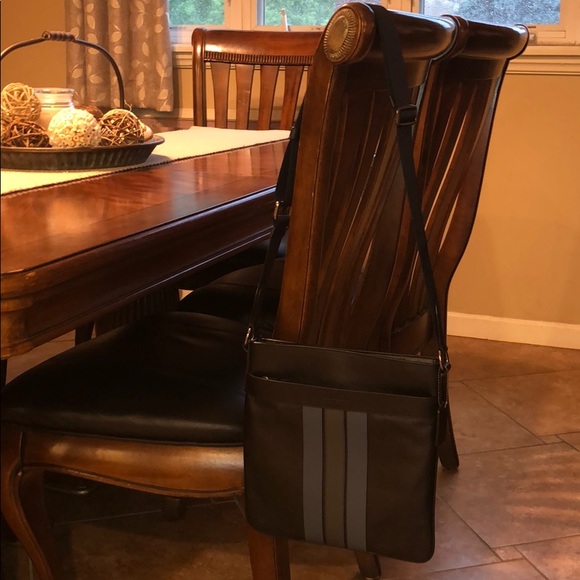 Coach Messenger/Crossbody Bag - Picture 2 of 2